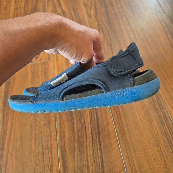 Youth Size 2 Nike Sport/Water Sandals - Picture 3 of 5